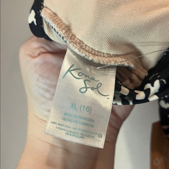 New Kona Sol Women’s High Neck Bikini Top Black Cream Beige Size XL NWT - Picture 9 of 13